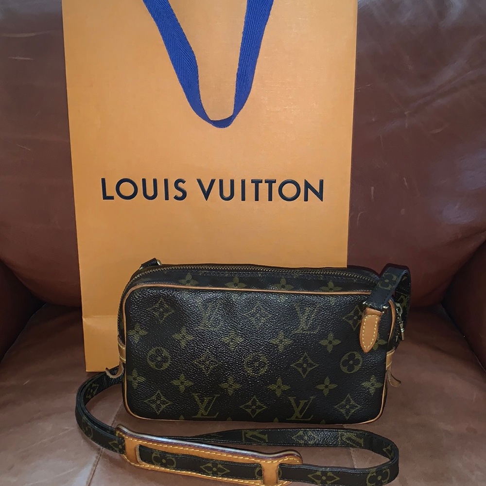 🌟Beautiful Louis Vuitton Marley Dragonne Crossbody🌟